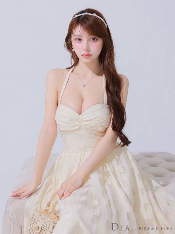 アイボリー モデル：ももか　身長：156cm　着用サイズ：Sサイズ