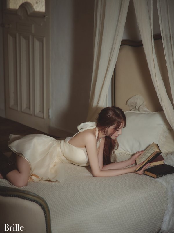 アイボリー モデル：れみ　身長：163cm　着用サイズ：Sサイズ