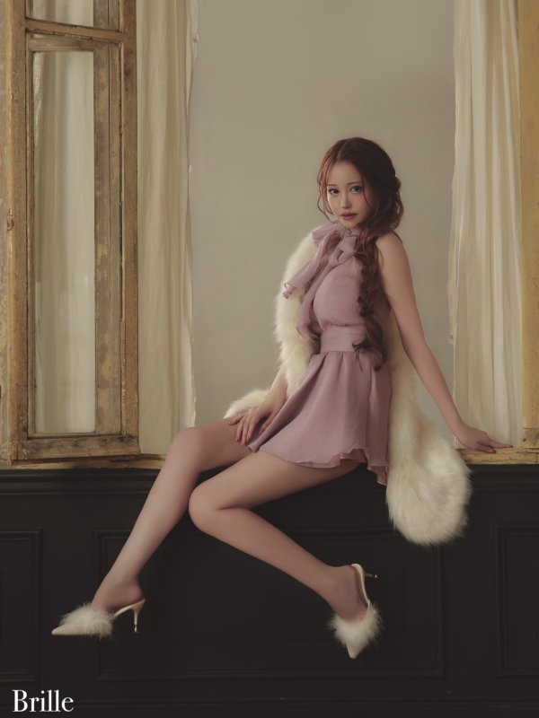 ピンク モデル：れみ　身長：163cm　着用サイズ：Sサイズ