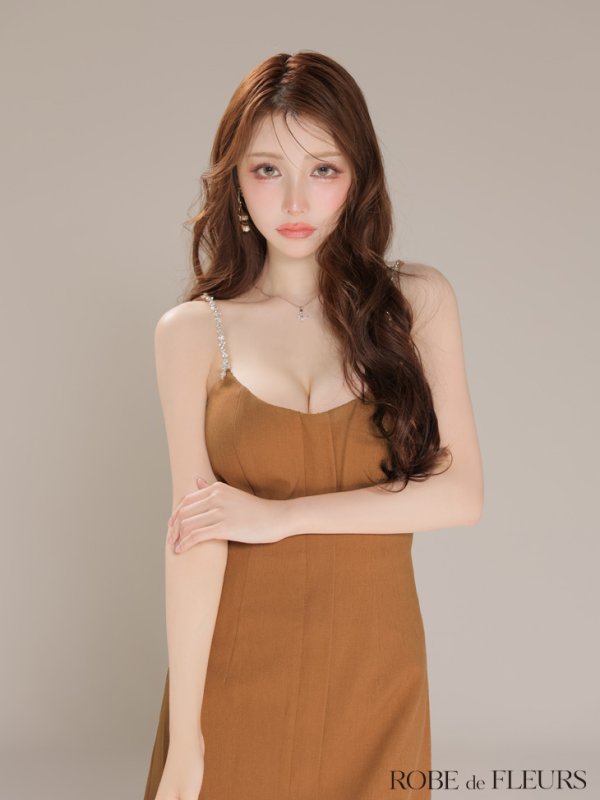 キャメル　モデル：ももか　身長：156cm　着用サイズ：Sサイズ