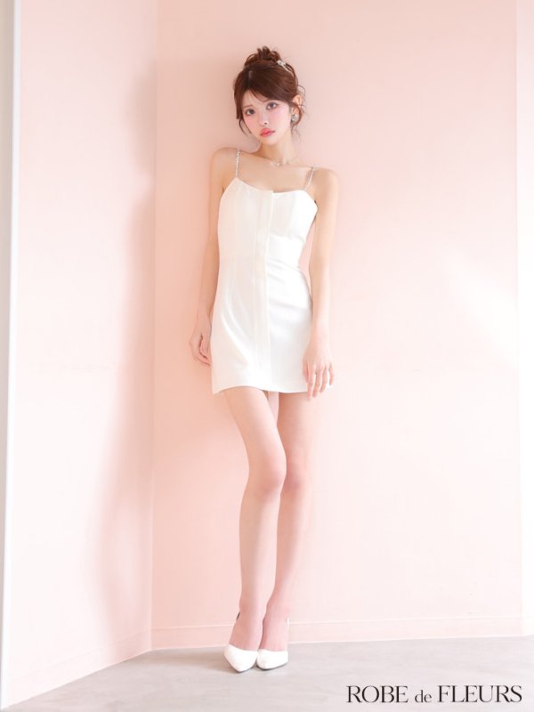 ホワイト　モデル：まりん　身長：164cm　着用サイズ：Sサイズ