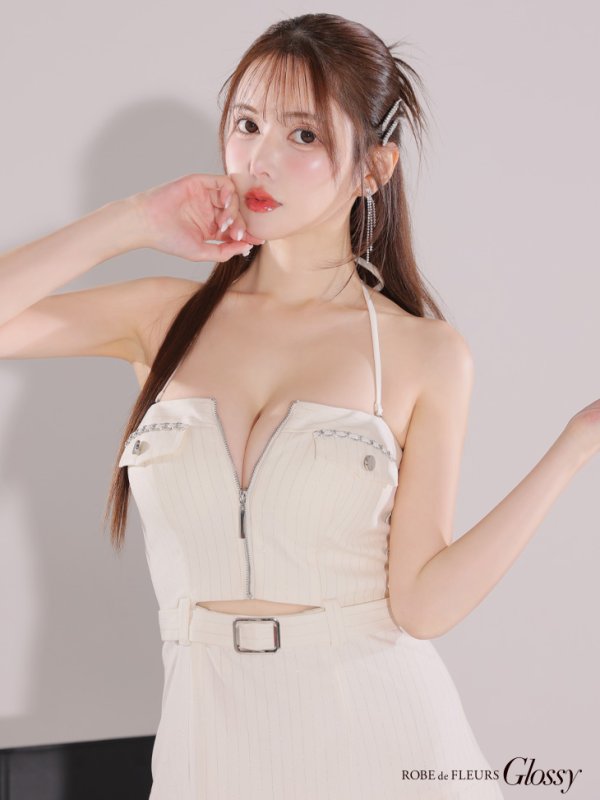 ホワイト モデル：ゆめ　身長：160cm　着用サイズ：Sサイズ