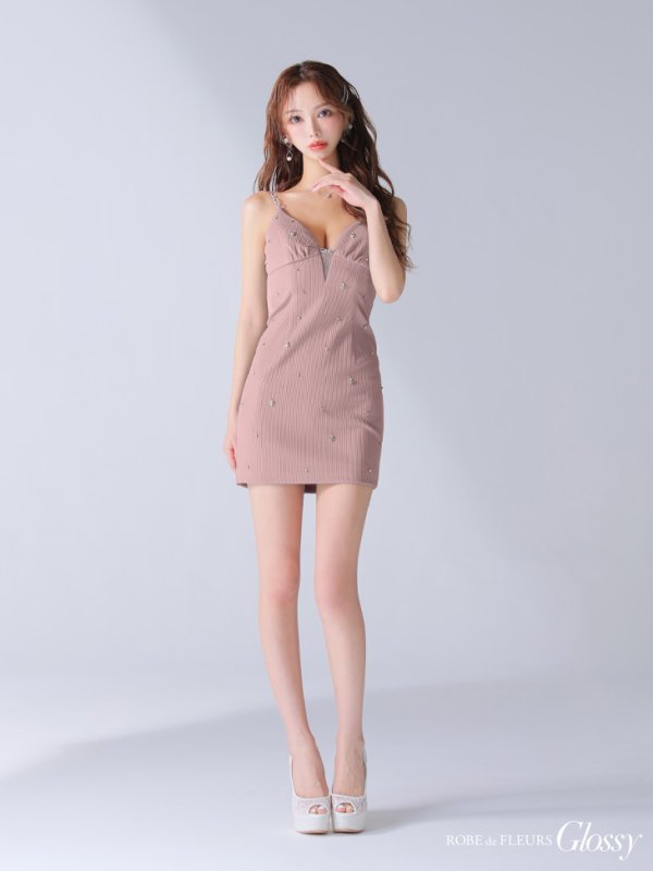 ピンク モデル:みゆ 身長:166cm 着用サイズ:Sサイズ