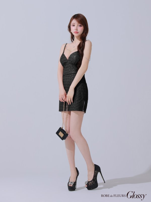 ブラック モデル：ももか　身長：156cm　着用サイズ：Sサイズ