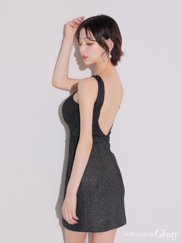 ブラック モデル：りこ　身長：156cm　着用サイズ：Sサイズ