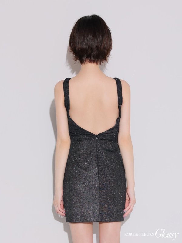 ブラック モデル：りこ　身長：156cm　着用サイズ：Sサイズ