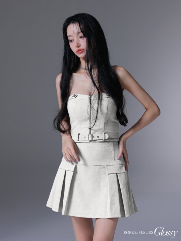 ホワイト モデル：まおちゃる　身長：158cm　着用サイズ：Sサイズ