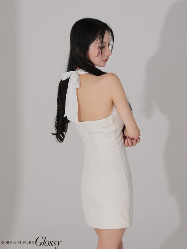 ホワイト　モデル：まおちゃる　身長：158cm　着用サイズ：Sサイズ