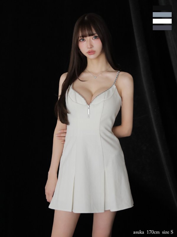 ホワイト　モデル：あすか　身長：170cm　着用サイズ：Sサイズ