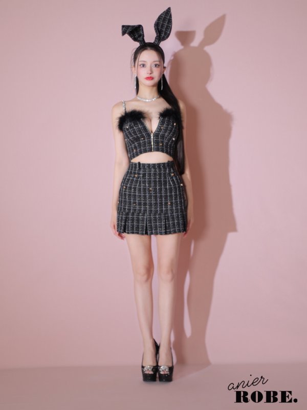 画像16: XSサイズあり【ANIER./アニエル】【ROBE de FLEURS/ローブドフルール】Tweed heart studded bunny setup mini dress/ セットアップ/ 2ピース/ キャミソール/ ハートスタッズ/ コスプレ/ プリーツスカート/ ミニドレス/ キャバドレス[HC03] (16)