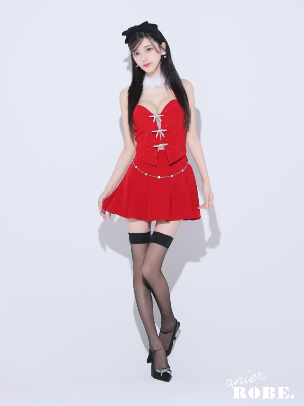 レッド モデル:ゆりお 身長:165cm 着用サイズ:Sサイズ