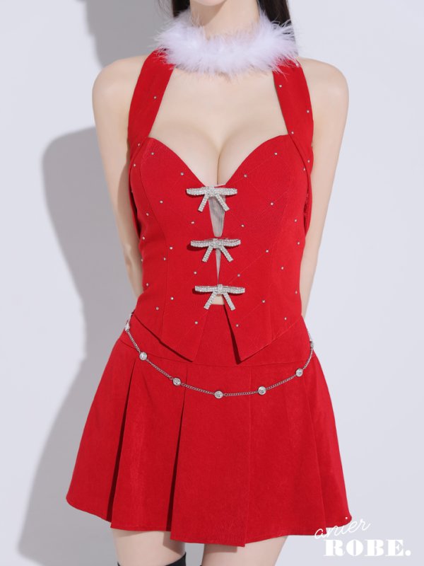 レッド モデル:ゆりお 身長:165cm 着用サイズ:Sサイズ