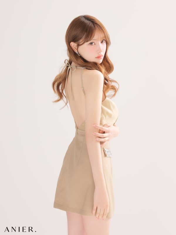 ベージュ　モデル：いおり　身長：161cm　着用サイズ：Sサイズ