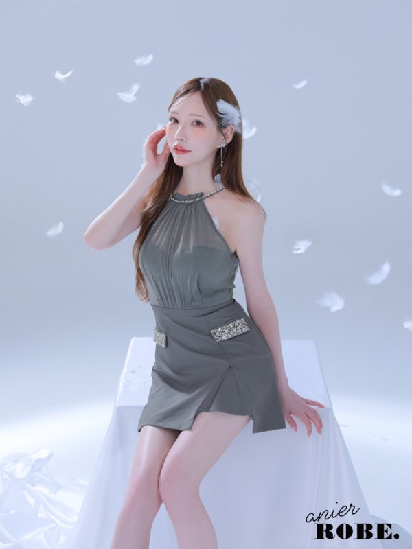 グレー モデル：れいな先生　身長：163cm　着用サイズ：Sサイズ