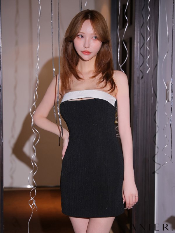 ブラック モデル:れいな先生 身長:163cm 着用サイズ:Sサイズ