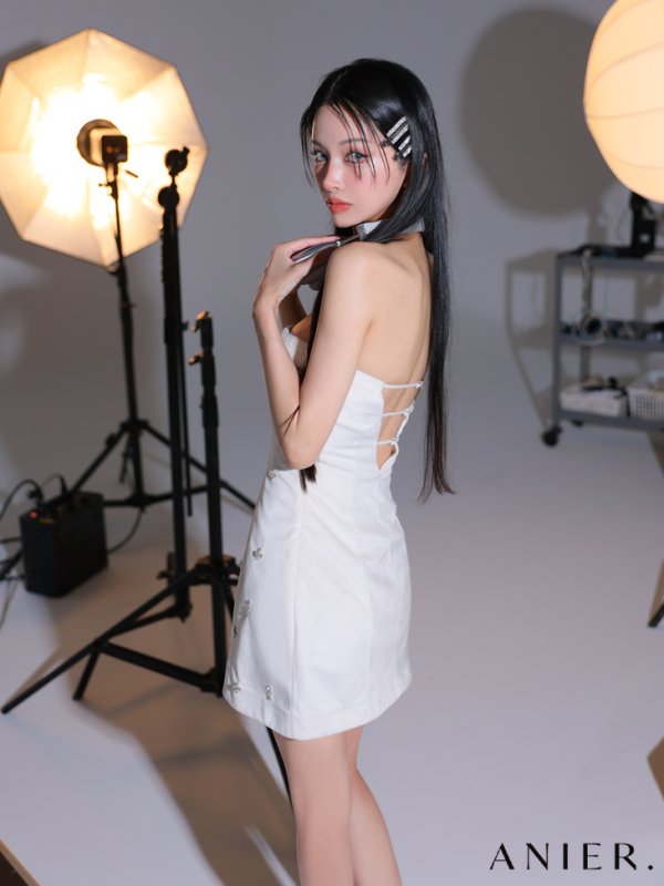 ホワイト　モデル：まおちゃる　身長：158cm　着用サイズ：Sサイズ