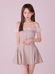 ベージュ　モデル：はな　身長：159cm　着用サイズ：Sサイズ