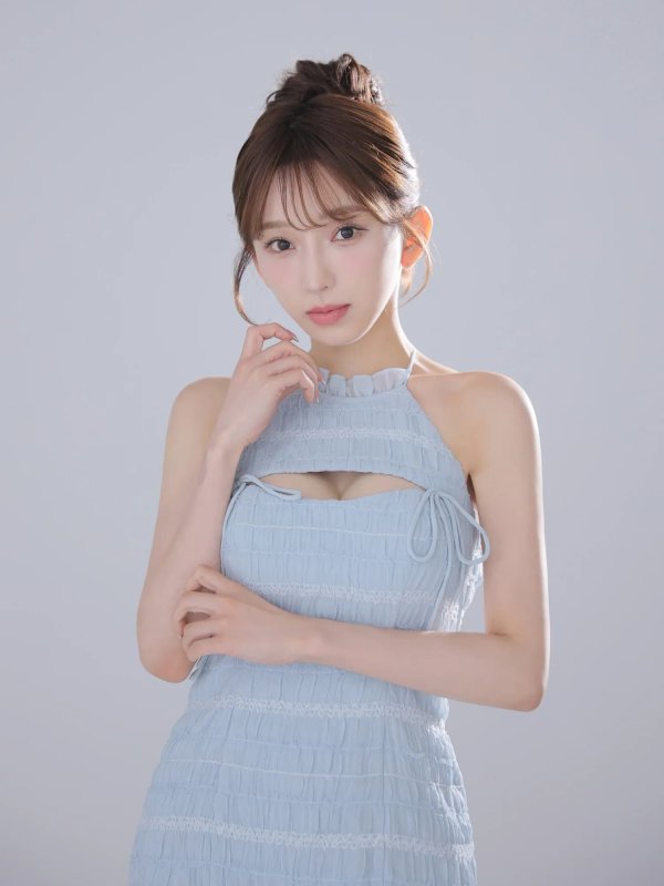 ブルー　モデル：はな　身長：159cm　着用サイズ：Sサイズ