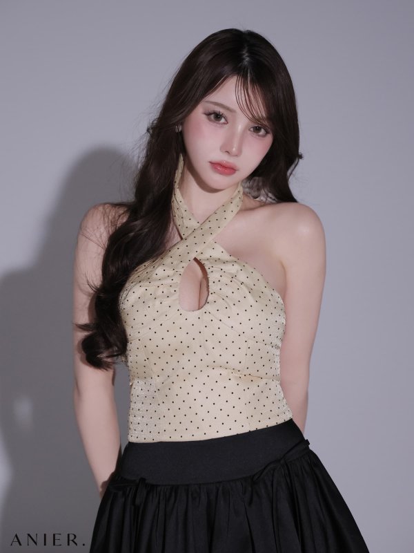 アイボリーxブラック モデル：ももか　身長：156cm　着用サイズ：Sサイズ