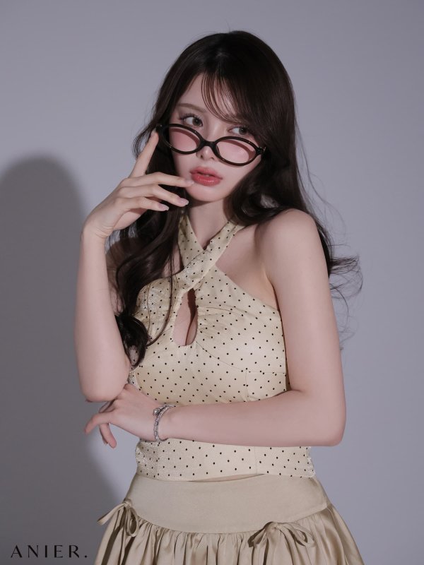 アイボリーxベージュ モデル：ももか　身長：156cm　着用サイズ：Sサイズ