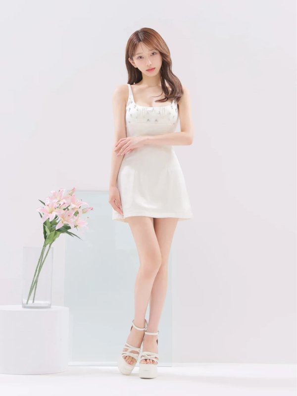 アイボリー　モデル：はな　身長：159cm　着用サイズ：Sサイズ