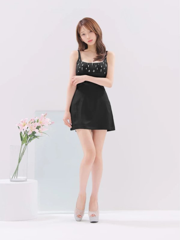 ブラック　モデル：はな　身長：159cm　着用サイズ：Sサイズ