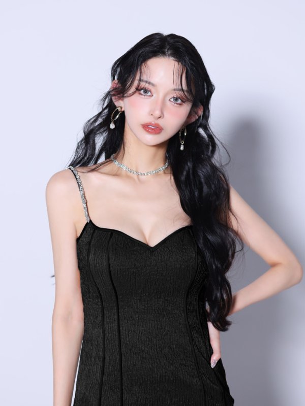 ブラック モデル：まおちゃる　身長：158cm　着用サイズ：Sサイズ