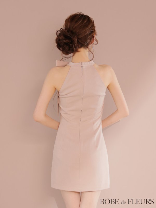 ピンクベージュ モデル：ももか　身長：156cm　着用サイズ：Sサイズ