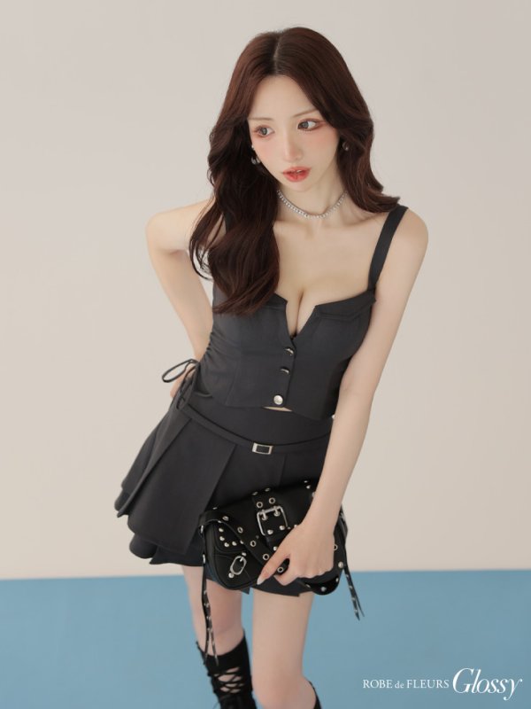 グレー　モデル：らいか　身長：163cm　着用サイズ：Sサイズ