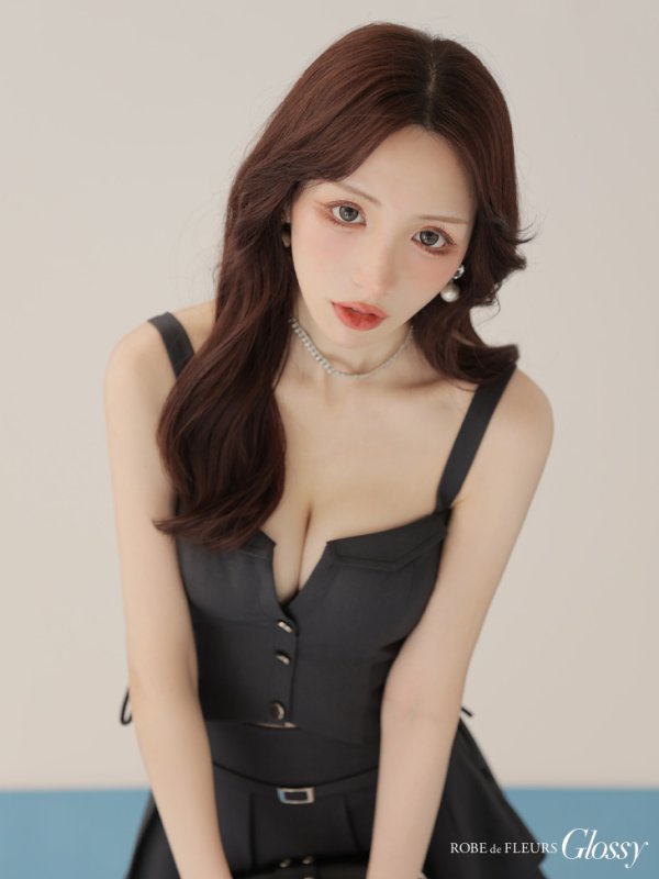 グレー　モデル：らいか　身長：163cm　着用サイズ：Sサイズ