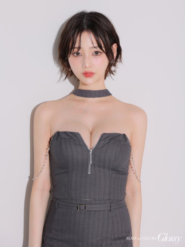 グレー モデル：りこ　身長：156cm　着用サイズ：Sサイズ