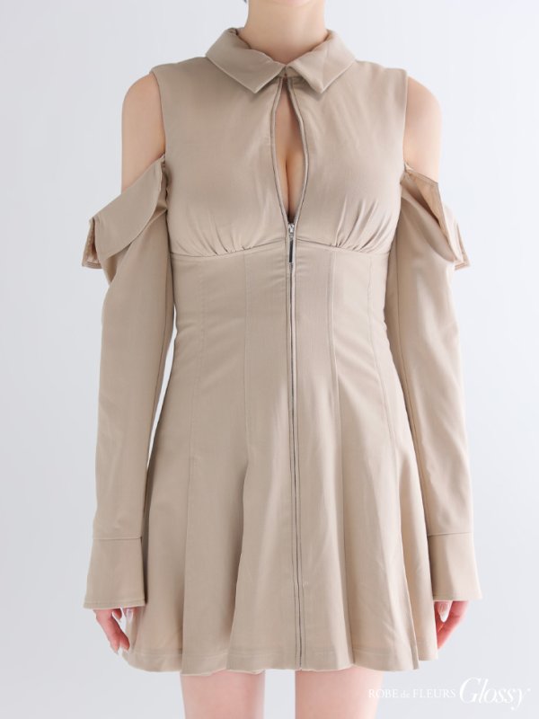 ベージュ　ホワイト　モデル：りこ　身長：156cm　着用サイズ：Sサイズ