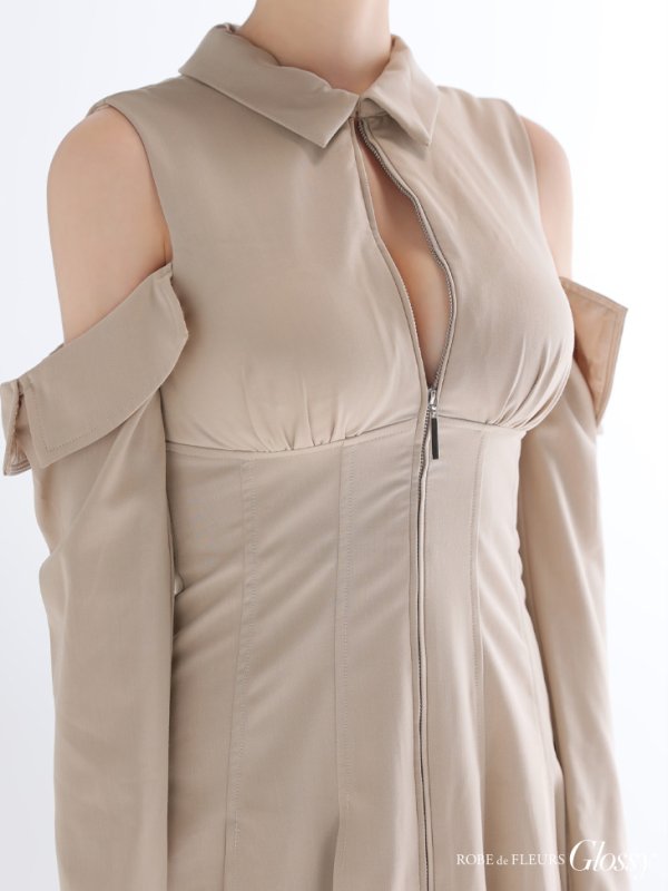 ベージュ　ホワイト　モデル：りこ　身長：156cm　着用サイズ：Sサイズ