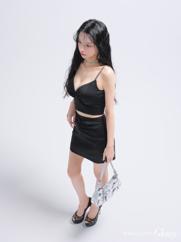 ブラック モデル：まおちゃる　身長：158cm　着用サイズ：Sサイズ