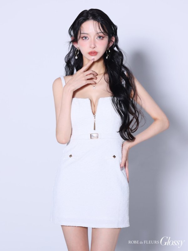 ホワイト モデル：まおちゃる　身長：158cm　着用サイズ：Sサイズ