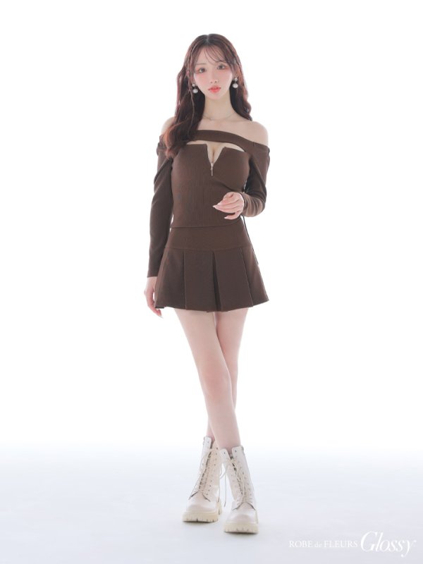 ブラウン モデル：らいか　身長：163cm　着用サイズ：Sサイズ