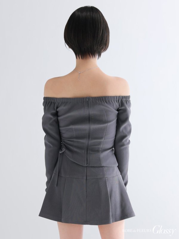 グレー モデル：りこ　身長：156cm　着用サイズ：Sサイズ