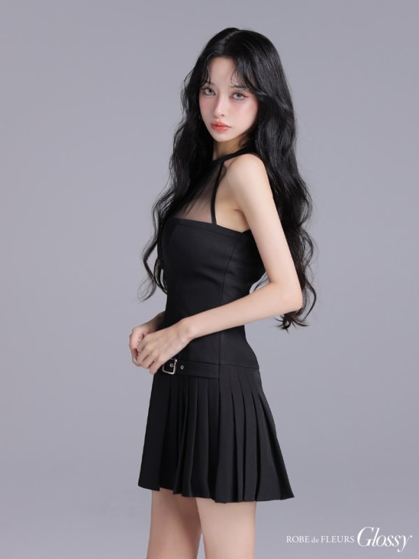 ブラック モデル:まおちゃる 身長:158cm 着用サイズ:Sサイズ