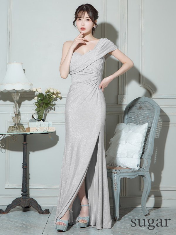 シルバー モデル:ゆめ 身長:160cm 着用サイズ:Mサイズ