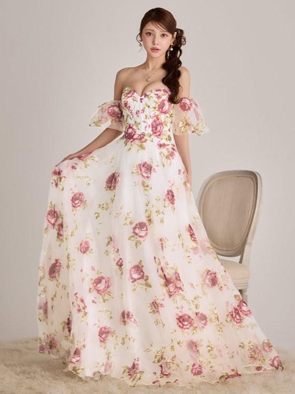 レッドピンク　モデル：ももか　身長：156cm　着用サイズ：Mサイズ