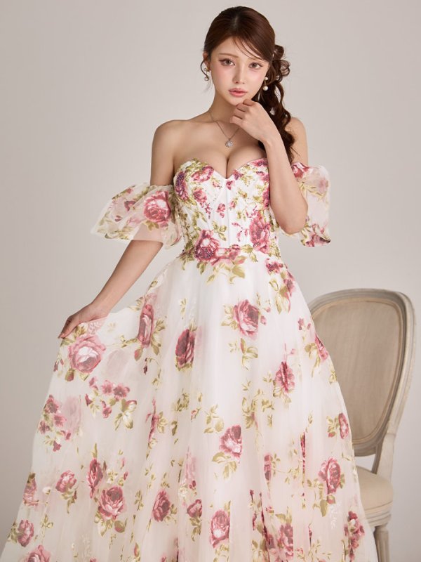 レッドピンク　モデル：ももか　身長：156cm　着用サイズ：Mサイズ