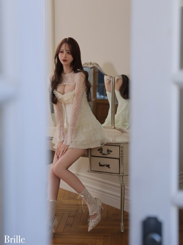 アイボリー　モデル：れみれみ　身長：163cm　着用サイズ：Sサイズ