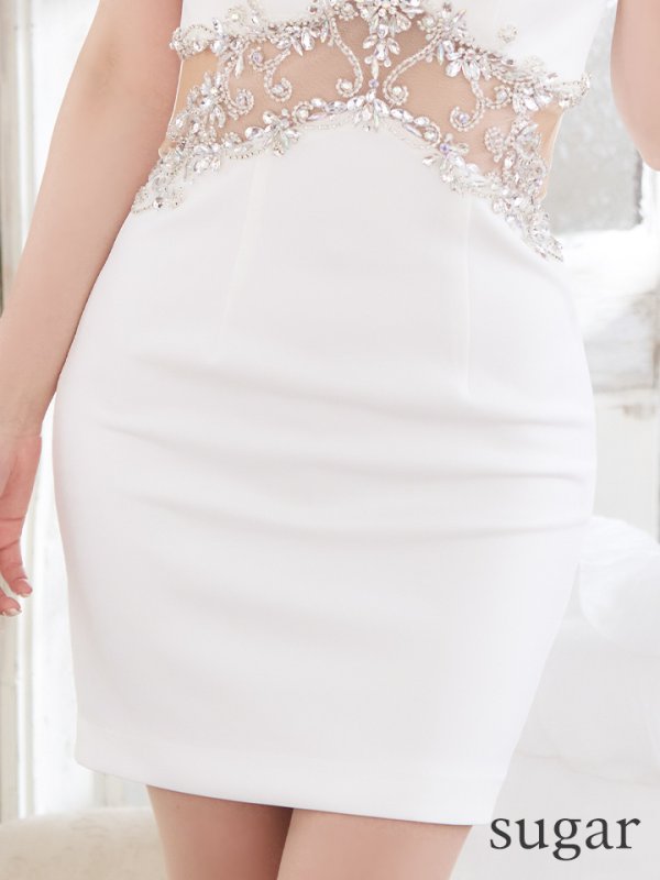 ホワイト モデル:真優川咲 身長:158cm 着用サイズ:Sサイズ