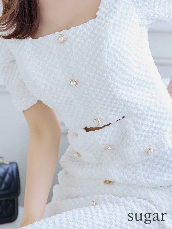 ホワイト モデル：阿部なつき　身長：160cm　着用サイズ：Sサイズ