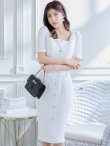ホワイト モデル：阿部なつき　身長：160cm　着用サイズ：Sサイズ