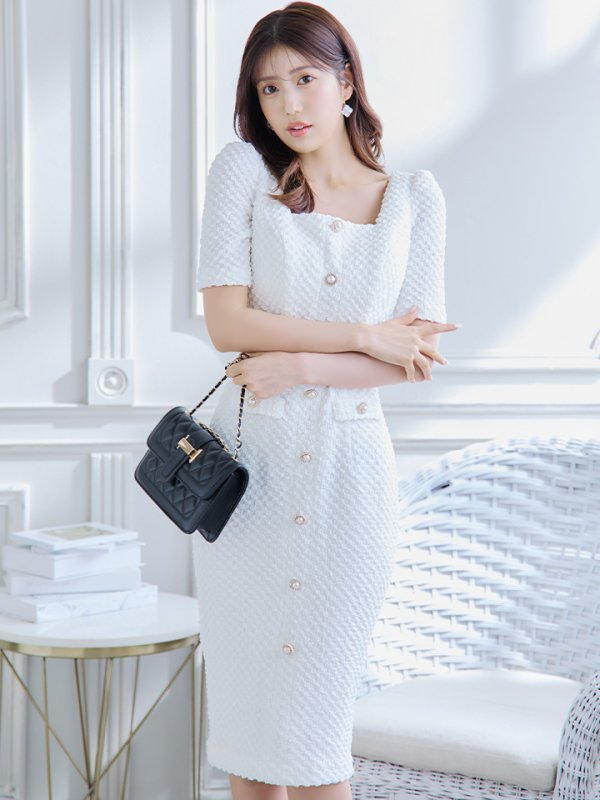 ホワイト モデル：阿部なつき　身長：160cm　着用サイズ：Sサイズ