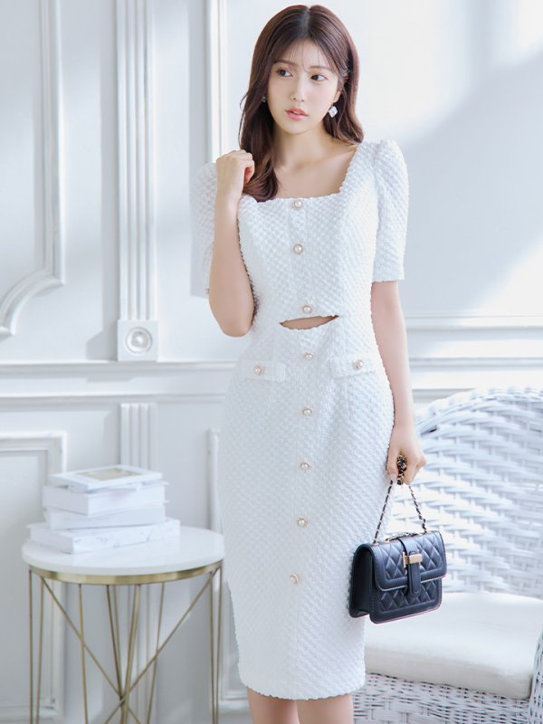 ホワイト モデル：阿部なつき　身長：160cm　着用サイズ：Sサイズ