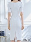 ホワイト モデル：阿部なつき　身長：160cm　着用サイズ：Sサイズ