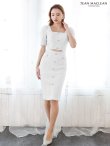 ホワイト モデル：KAREN　身長：166cm　着用サイズ：Mサイズ