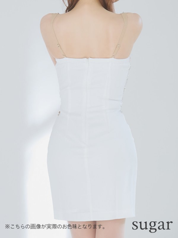 ホワイト モデル:真優川咲 身長:158cm 着用サイズ:Sサイズ